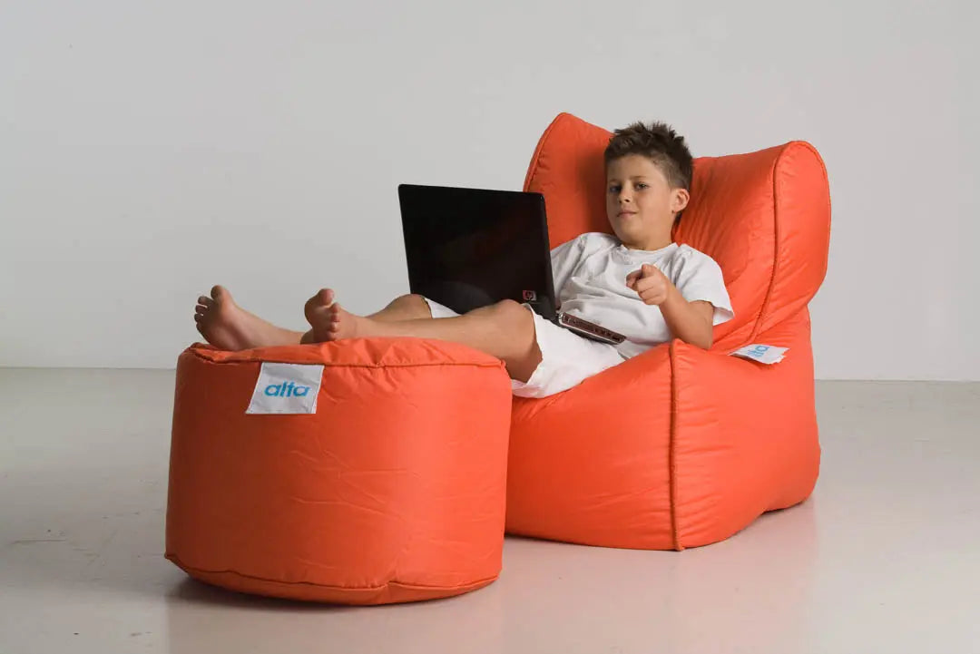 The Footstool Alta Beanbag combines comfort with versatility, offering a supportive surface for elevated relaxation.