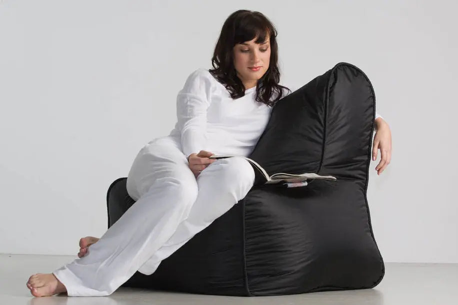 The Oasis Alta Beanbag combines comfort with contemporary design, featuring a generously sized silhouette that adapts to your body's contours.