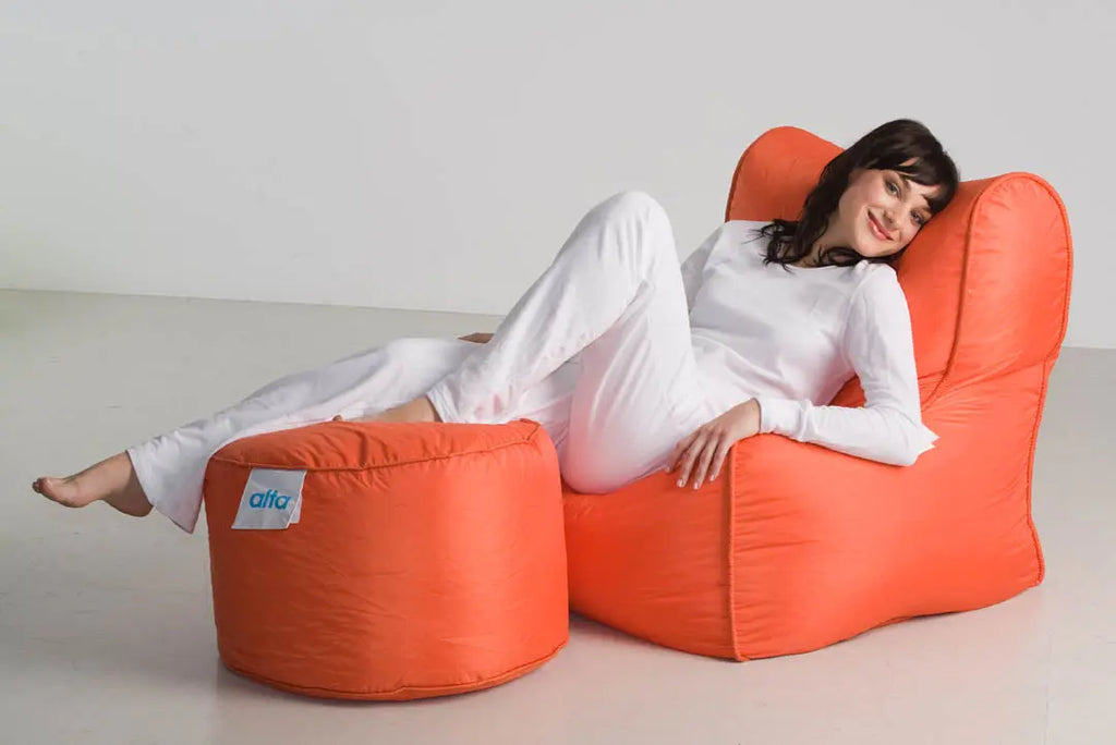 The Oasis Alta Beanbag combines comfort with contemporary design, featuring a generously sized silhouette that adapts to your body's contours.